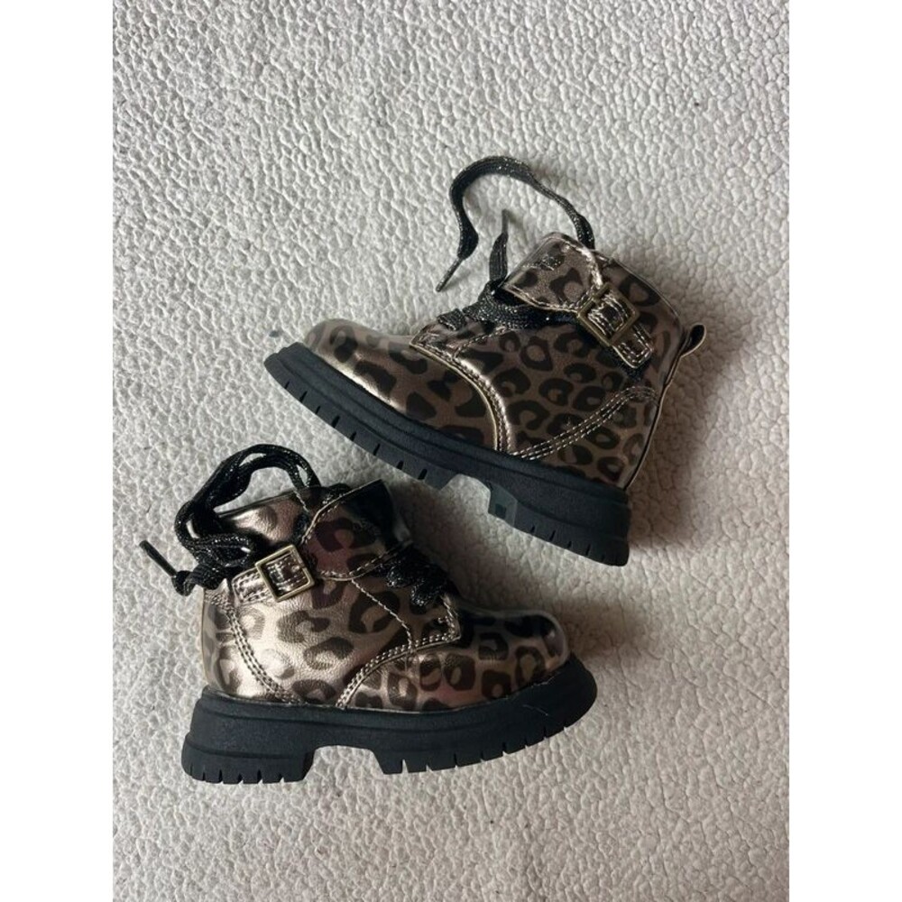 Oshkosh Bgosh Cheetah Print Lace Up Boots 5M